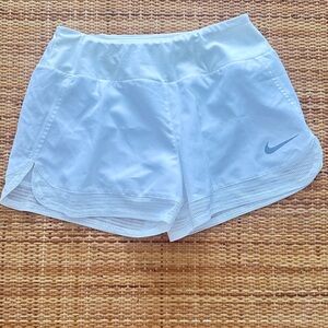 Nike White Athletic Shorts Relaxed Fit